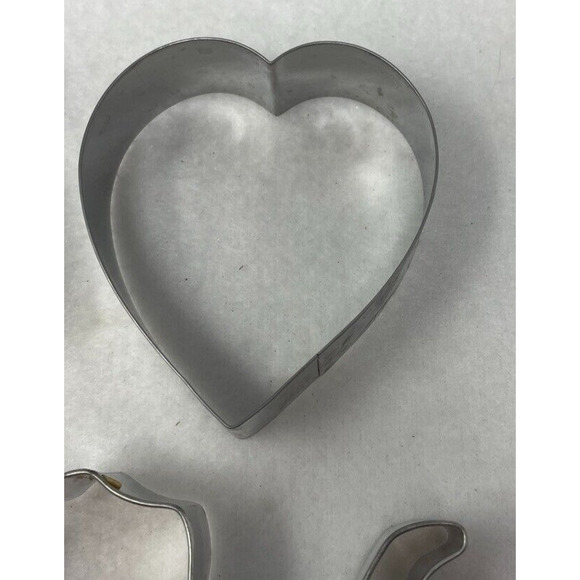 Baby Shower Cookie Cutter Lot of 4 Party Rattle Baby Carriage Heart Hobbie Holly - Picture 4 of 7